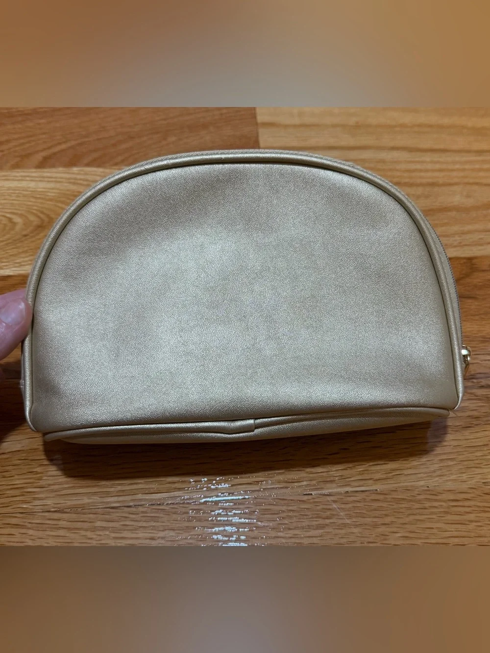 CHANEL Beautè GWP Gold Metallic Cosmetic Case